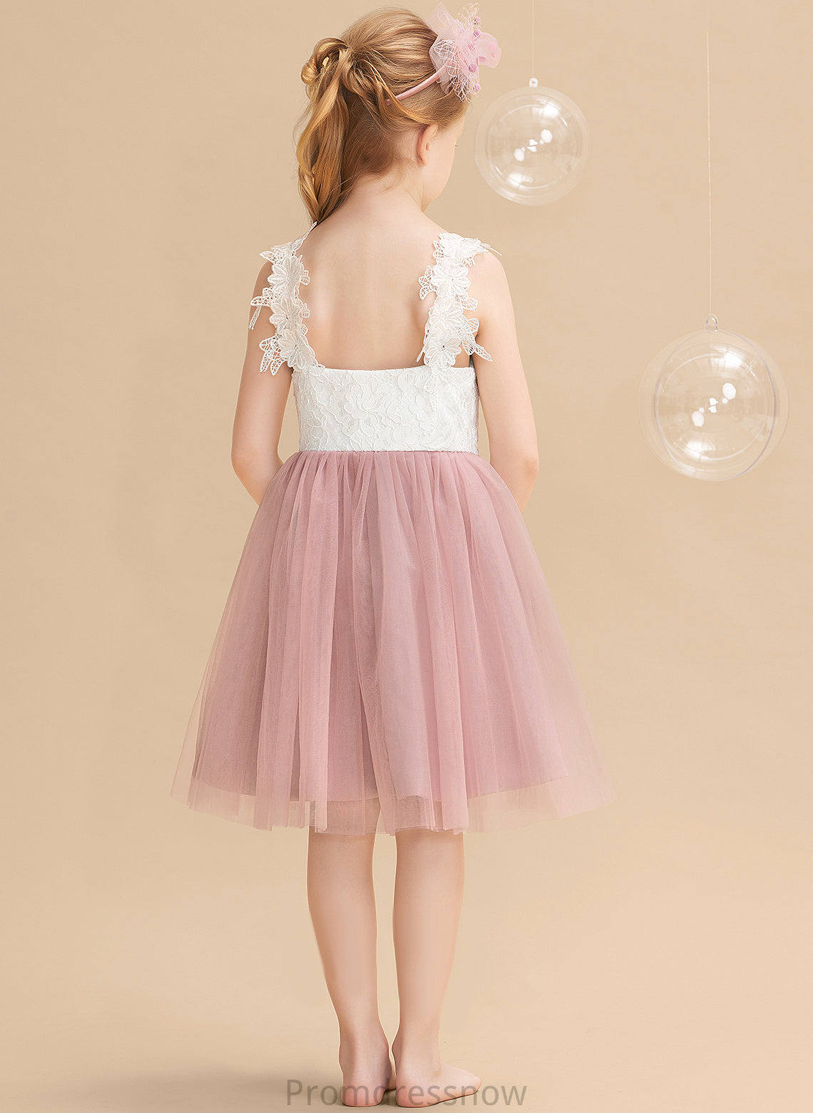 - V-neck A-Line Sleeveless Flower Girl Dresses Tulle/Lace Girl Flower Knee-length Justine Dress