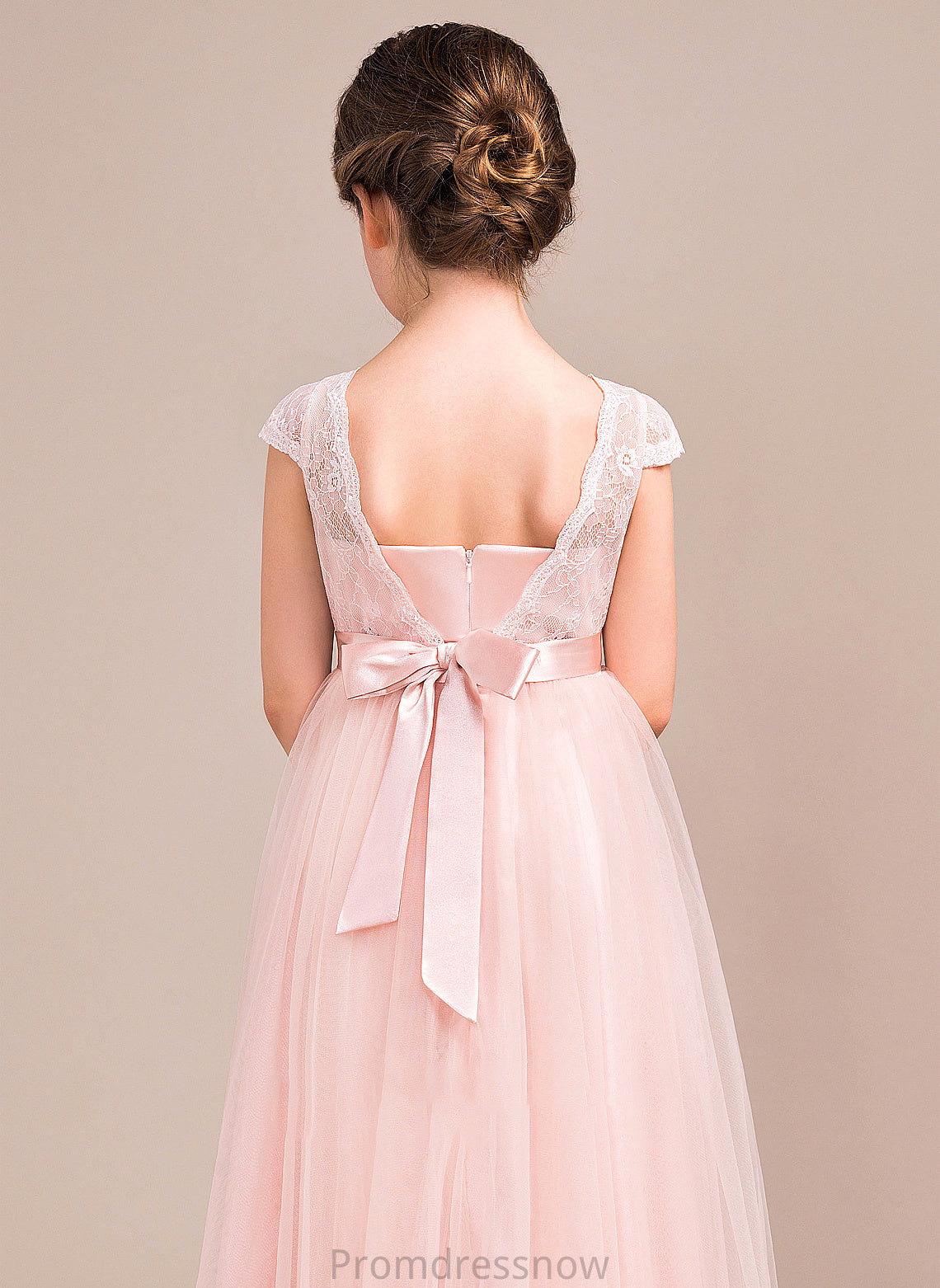 With Scoop Bow(s) A-Line Tulle Parker Floor-Length Lace Neck Junior Bridesmaid Dresses