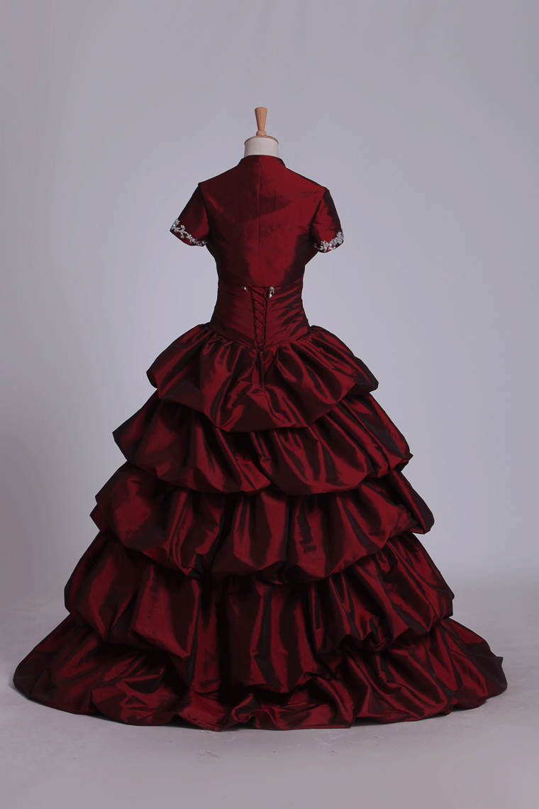 2024 Ball Gown Sweetheart Quinceanera Dresses Taffeta With Embroidery Burgundy/Maroon